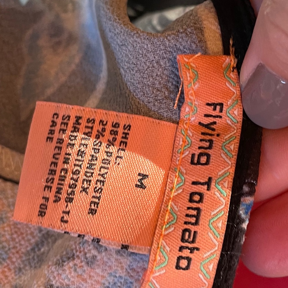 🌺Gorgeous Floral Flying Tomato Beautiful Blouse - Picture 7 of 9